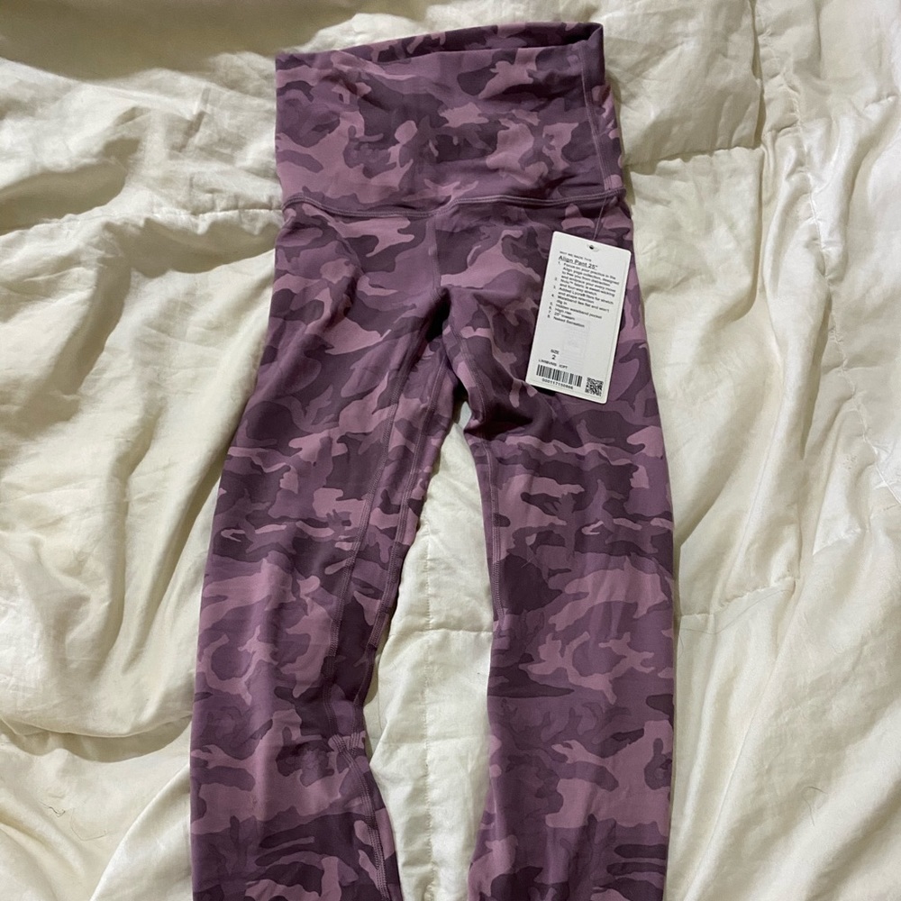 SOLD❤️Pink Camo aligns 25” size 2 NWT